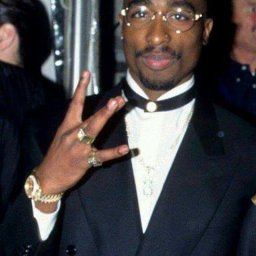 tupac in suite