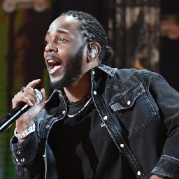 Kendrick-Lamar-At-2017-BET-Awards